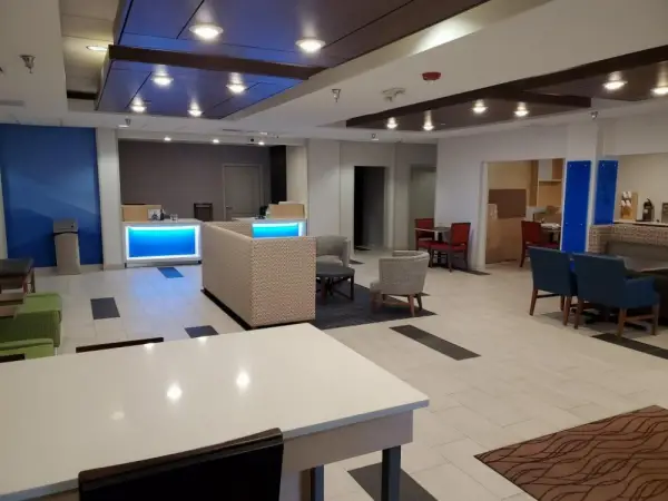 Holiday Inn Express & Suites Junction City 10
